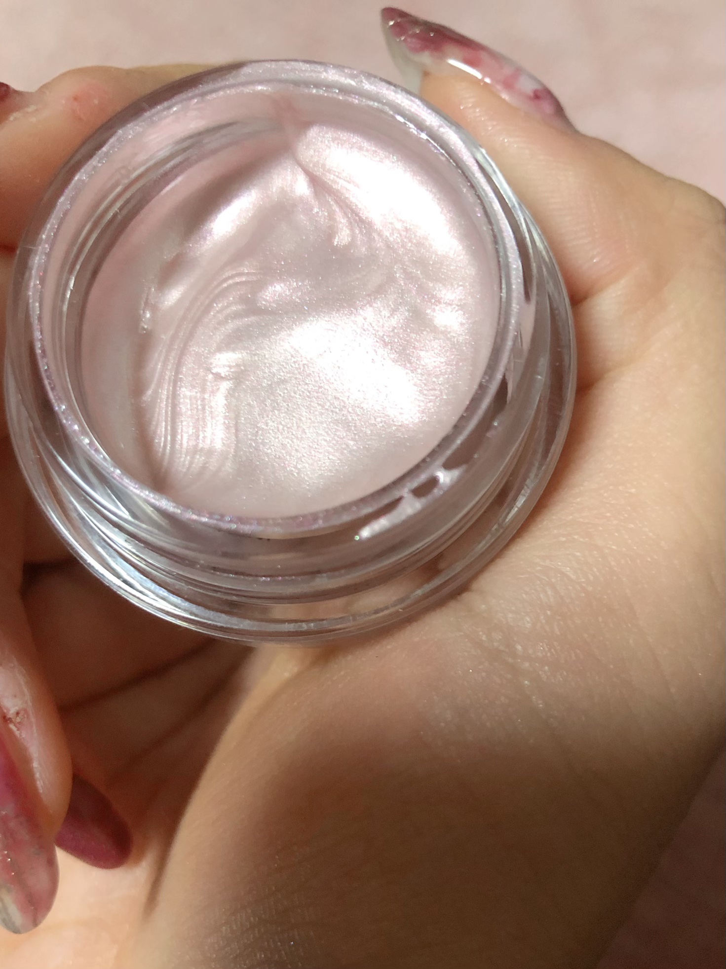 ジューシーパン グロッシージェリーハイライター 2 ピンクシェル/A’pieu/クリームハイライトを使ったクチコミ（2枚目）