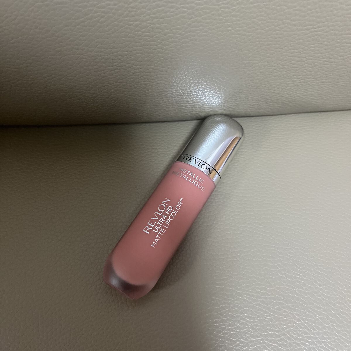 ウルトラ HD マット リップカラー 690 HDクリーム/REVLON/口紅を使ったクチコミ（1枚目）