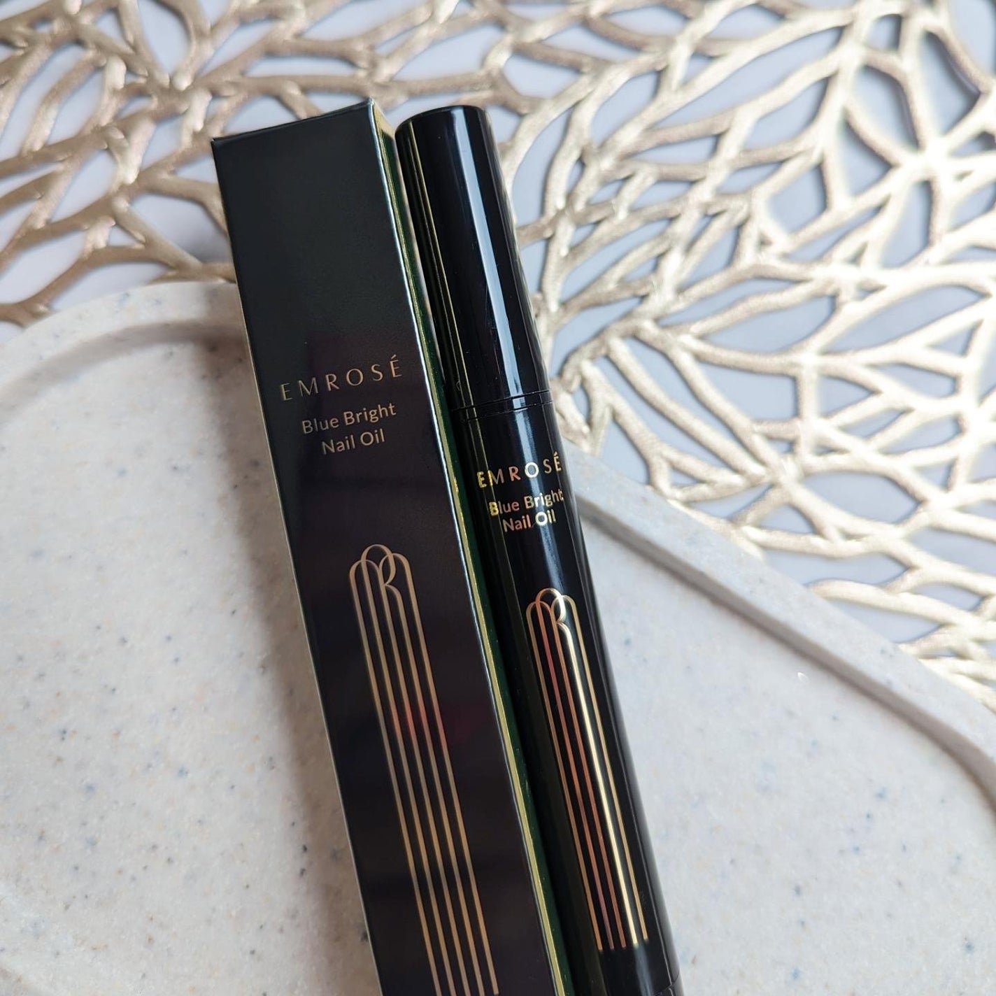 ブルーブライトネイルオイル/EMROSÉ/ネイルオイル・トリートメントを使ったクチコミ(3枚目)