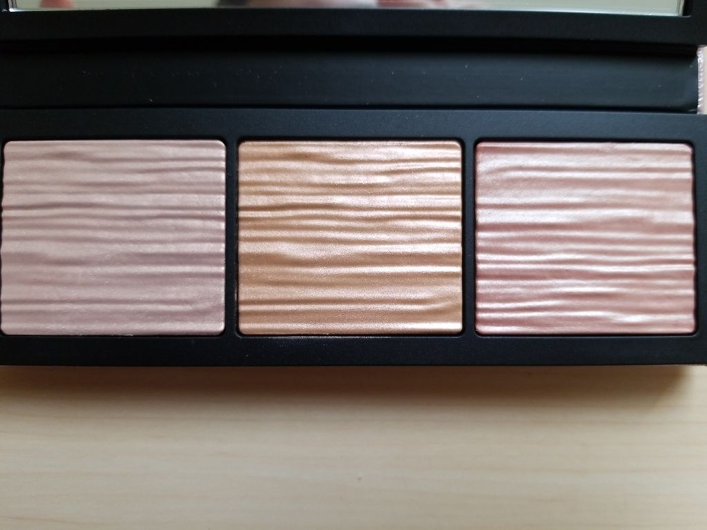 エクストラディメンションスキンフィニッシュトリオ/M・A・C/プレストパウダーを使ったクチコミ(1枚目)