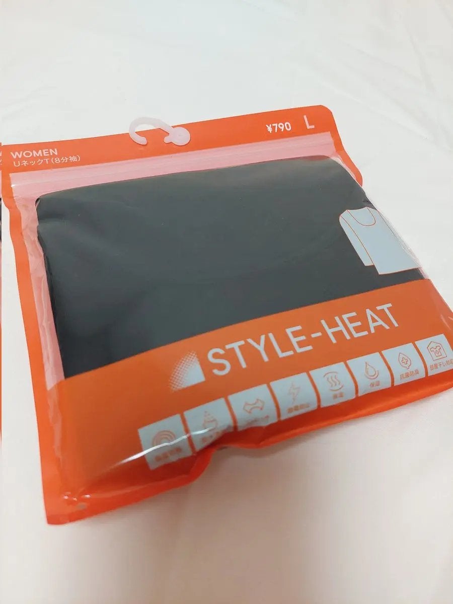 siki on LIPS 「#PR#GUスタイルヒートUネックT(8分袖)ベーシックなUネ..」(1枚目)