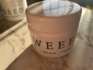 WEEED ブリススクラブのクチコミ「WEEED ブリススクラブ
定期購入 初回 ¥3,410    2回目 ¥3,960

内容量.....」（1枚目）