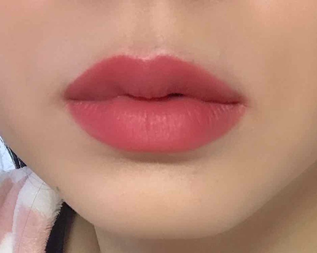 ルージュシグネチャー /ロレアル パリ/リップグロスを使ったクチコミ（2枚目）