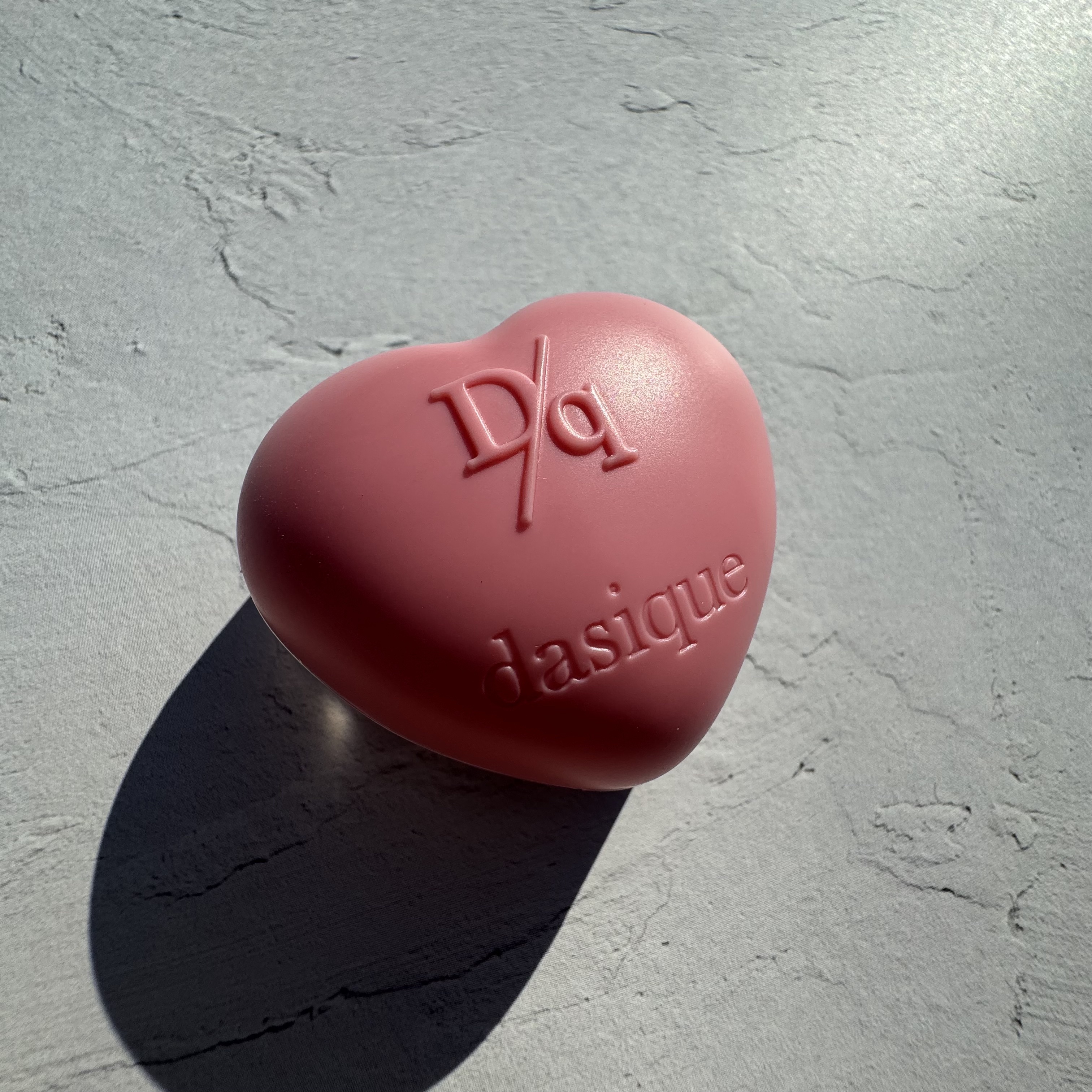 ジルスチュアート　リップブロッサム グロウ 18 cattleya temptation/JILL STUART/口紅を使ったクチコミ（3枚目）