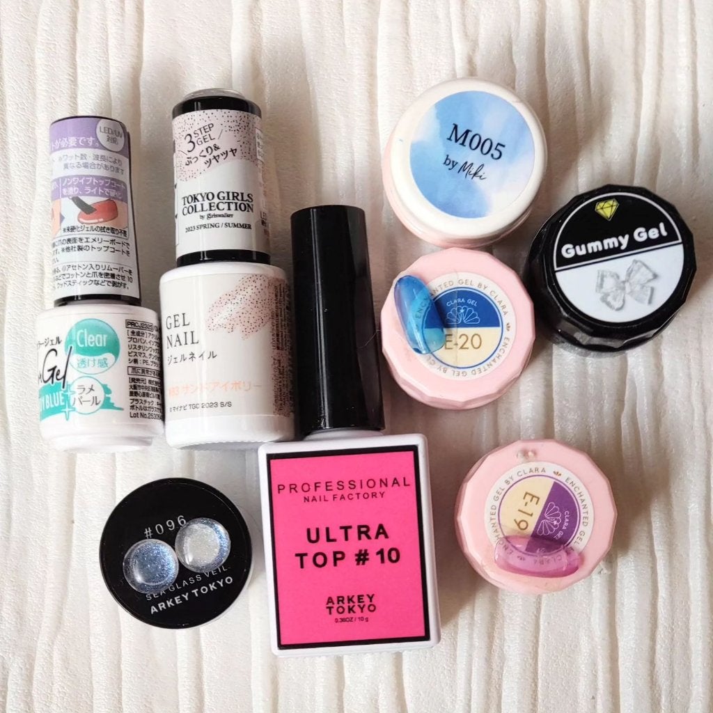 ゆき on LIPS 「前リールにした金魚ネイル。光ってるとこは2枚目。主な使用品は3..」(3枚目)