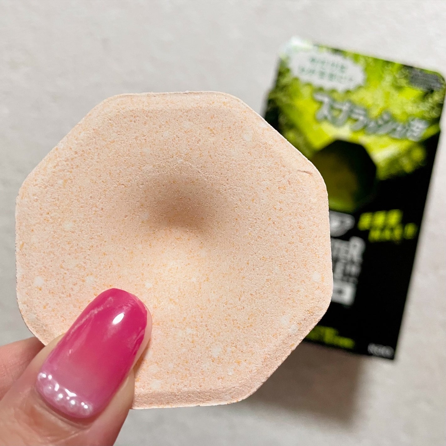 バブ モンスターバブルMEGA級 スプラッシュ泡 シトラススパークの香り/バブ/炭酸系入浴剤を使ったクチコミ(2枚目)