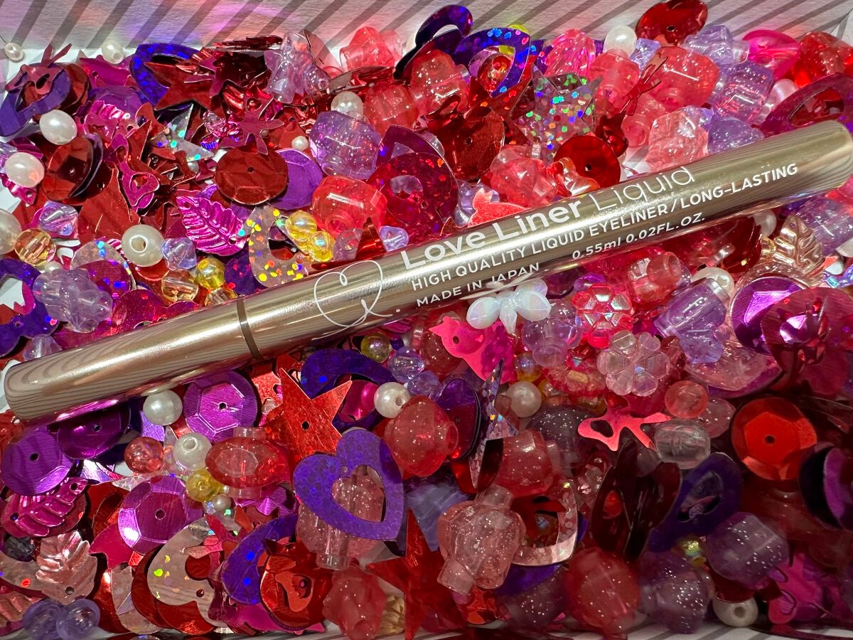 リキッドアイライナーR4/ラブ・ライナー/リキッドアイライナーを使ったクチコミ(1枚目)
