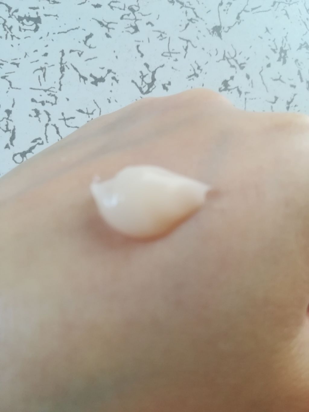 ワンダーハニー とろとろハンドクリーム ティートーク/VECUA Honey/ハンドクリームを使ったクチコミ(4枚目)