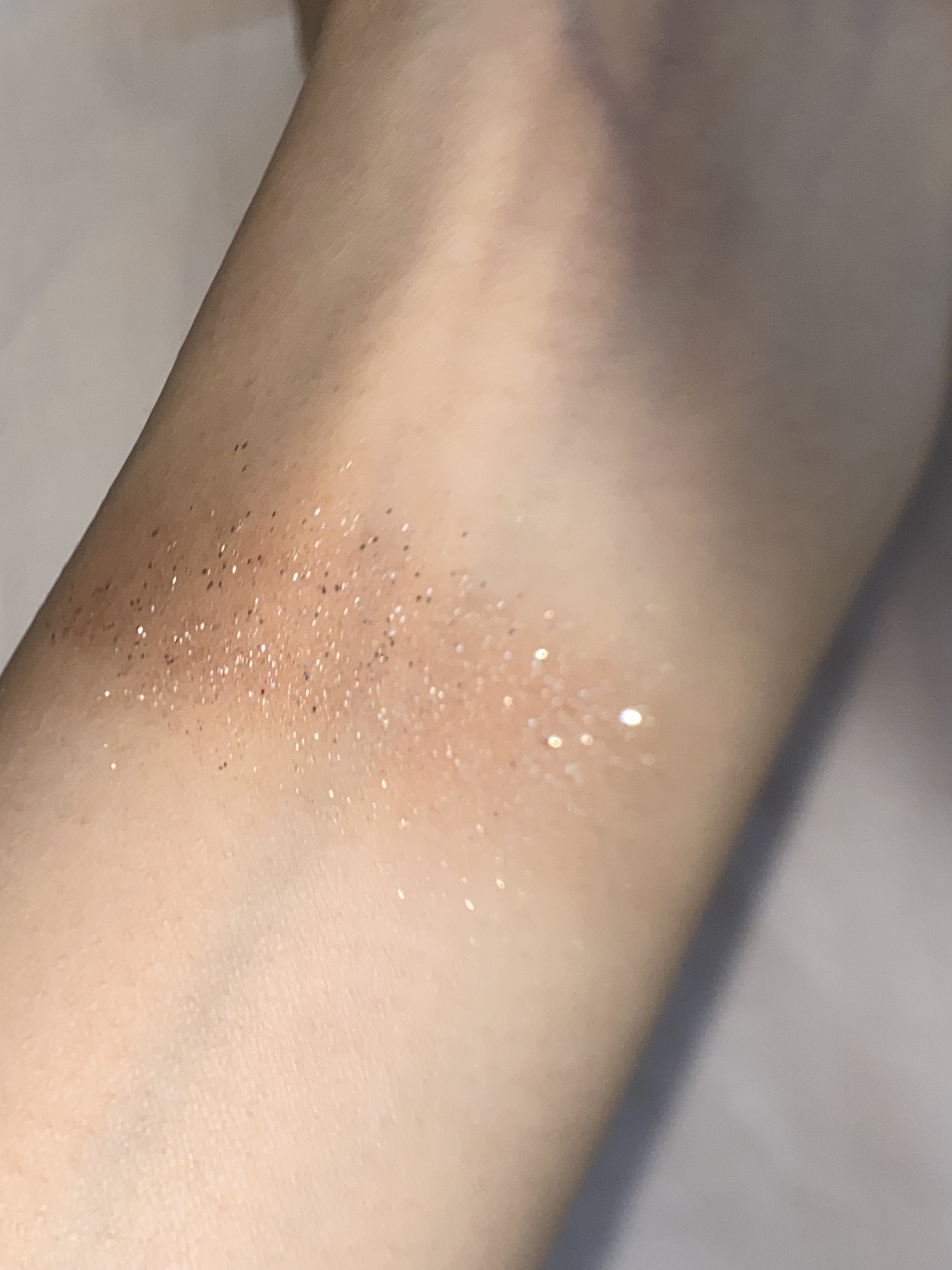 うるみオンアイズ 01 クリスタルシャンパン/muice/単色アイシャドウを使ったクチコミ（2枚目）