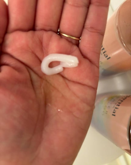 エッセンシャルプレミアム バリアシャンプー・コンディショナー シルキー&スムース/エッセンシャル/市販シャンプーを使ったクチコミ(2枚目)