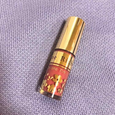 気にはなりつつも縁がなくずっと買ってなかったティント💄
05番エレガントローズを買いました❣️
今更感🤣笑

色味はくすんだすこし青みピンクだと思ってたのですが、結構はっきりしたピンク💦
欲しかった色味