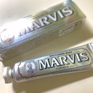 MARVIS🦷❤︎
デザインはどこの歯磨き粉よりもNo. 1🏅✨
可愛くて一目惚れして買ってみました！！
実際に磨いてみると苦すぎず甘すぎずちょうど良くてスッキリできる🙆🏻‍♀️
ホワイトニング効果があ