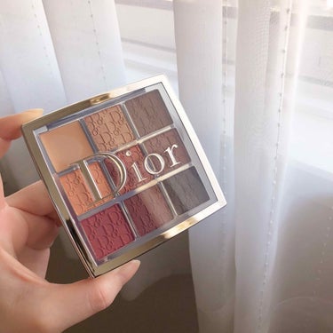 Diorのバックステージアイパレットは001を持ってましたが、003のアンバーが新色で発売されて色味が可愛すぎてオンライン先行で購入しました！

思ってたよりは薄付きで、派手になりすぎないので普段使いも