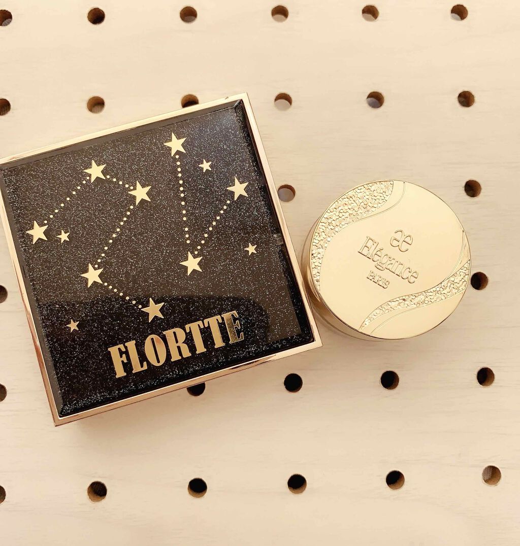 フロレット 星に願いシリーズ ブラッシュコンパクト/FLORTTE/単色アイシャドウを使ったクチコミ（2枚目）