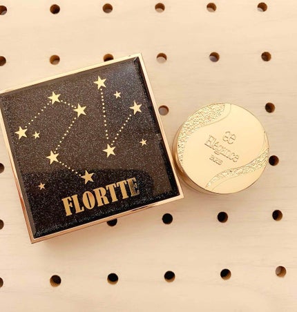 フロレット 星に願いシリーズ ブラッシュコンパクト/FLORTTE/単色アイシャドウを使ったクチコミ(2枚目)