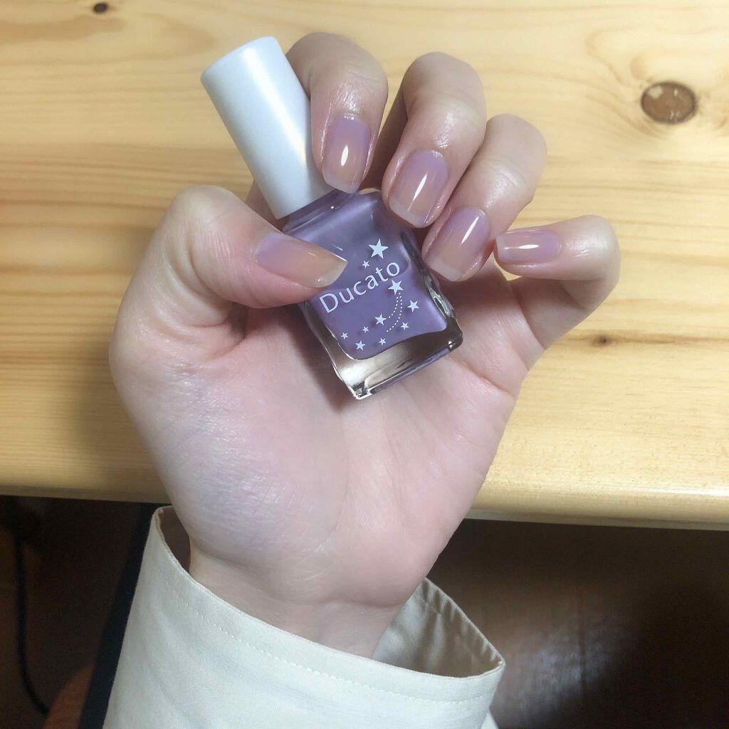 グロッシーネイルカラー A 02 ミルキーライラック/デュカート/マニキュアを使ったクチコミ（2枚目）