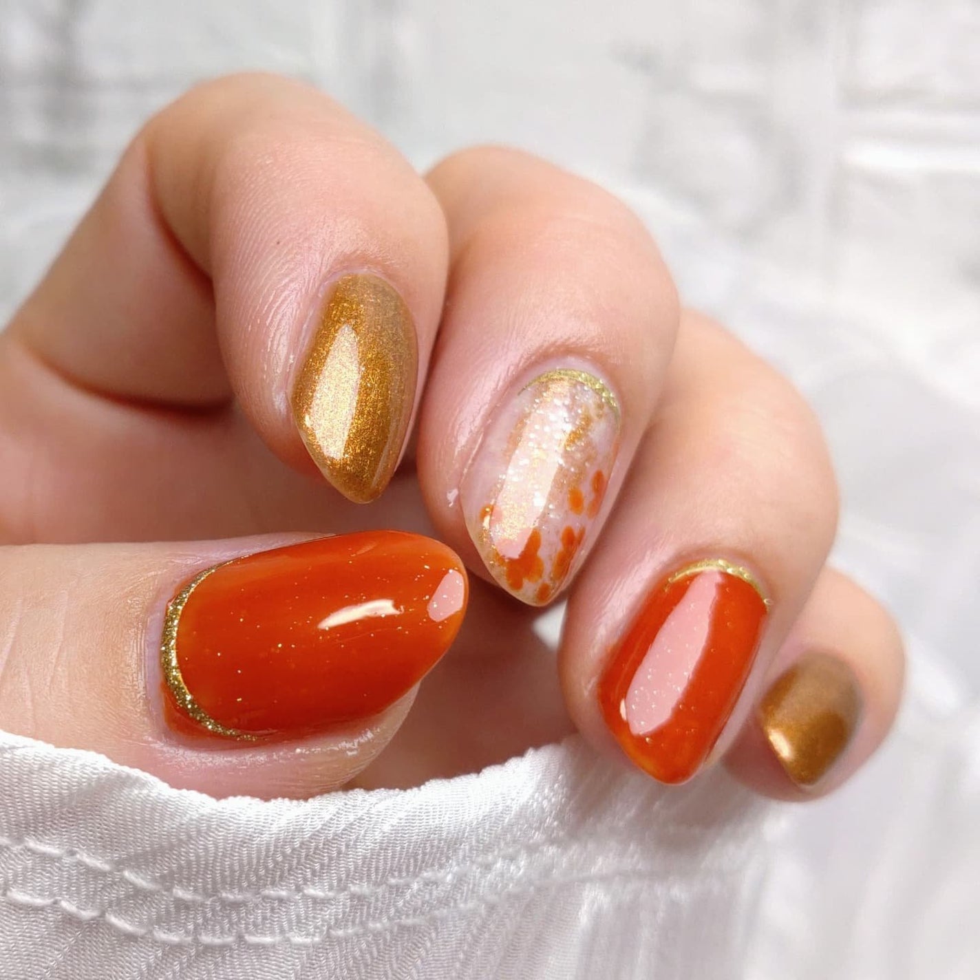 ミルクティ on LIPS 「✴✴#金木犀ネイル🧡✴先月、スキューズミーさんのプレゼントキャ..」(3枚目)