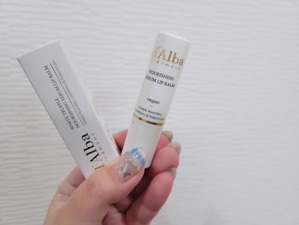 ホワイトトリュフナリシングセラムリップバーム/ダルバ/リップバームを使ったクチコミ(2枚目)