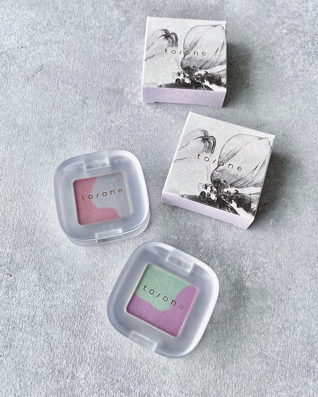 ペタル フロート アイシャドウ 01 MORNING CLOUD/to/one/アイシャドウパレットを使ったクチコミ（1枚目）