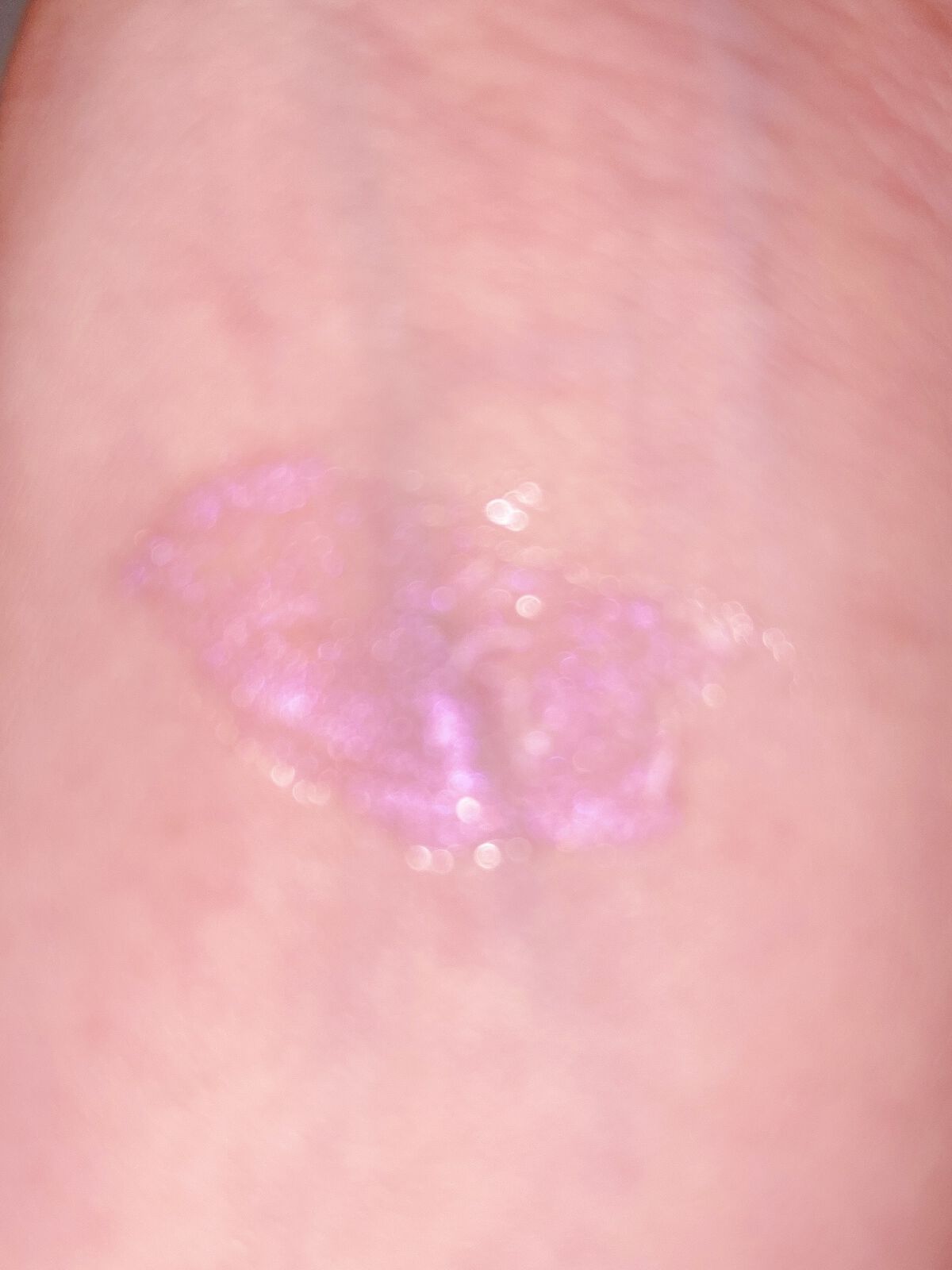 ニュアンスラスターグロス 11 Metallic Pink/KiSS/リップグロスを使ったクチコミ（3枚目）