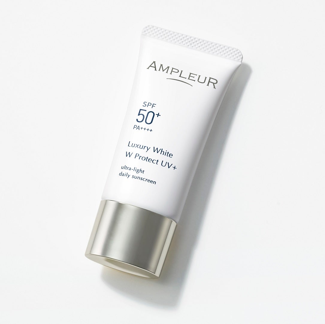 ラグジュアリーホワイト WプロテクトUVプラス/アンプルール/日焼け止めミルクを使ったクチコミ(2枚目)