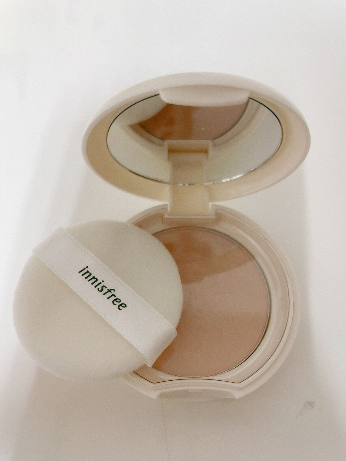 ノーセバム ブラーパクト/innisfree/プレストパウダーを使ったクチコミ（1枚目）