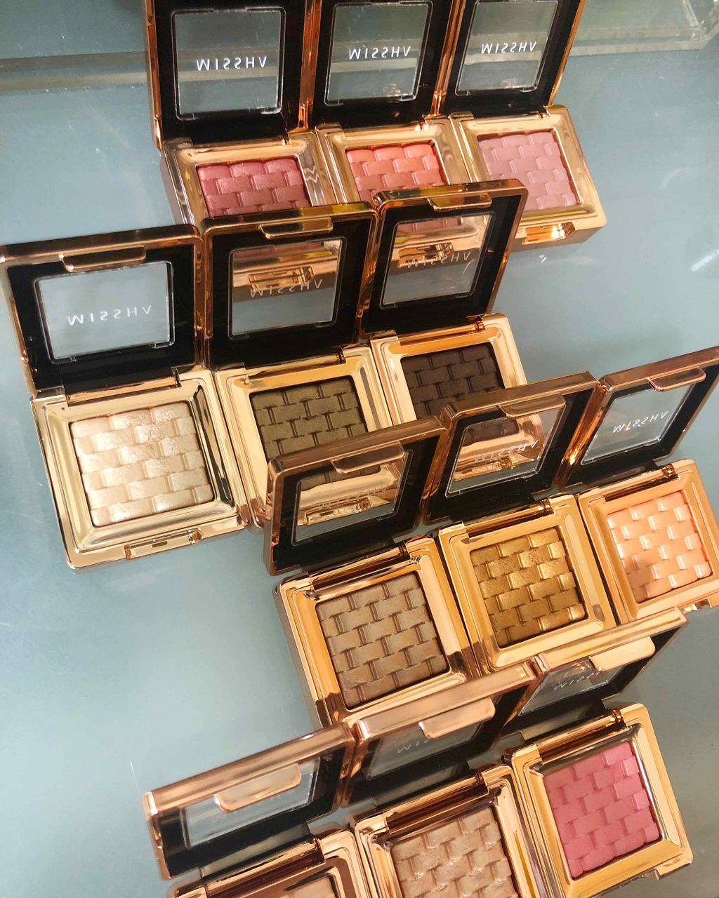 モダンアイシャドウ イタルプリズム/MISSHA/単色アイシャドウを使ったクチコミ（3枚目）