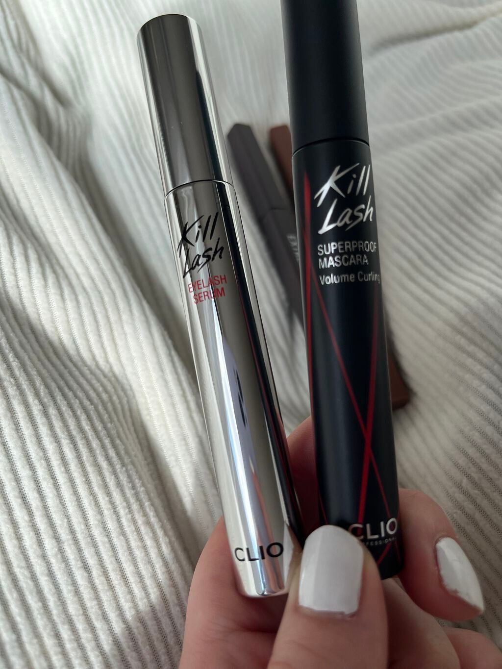 キャロル on LIPS 「最近使い始めたClioのまつ毛美容液!しみることなく使えてます..」(2枚目)