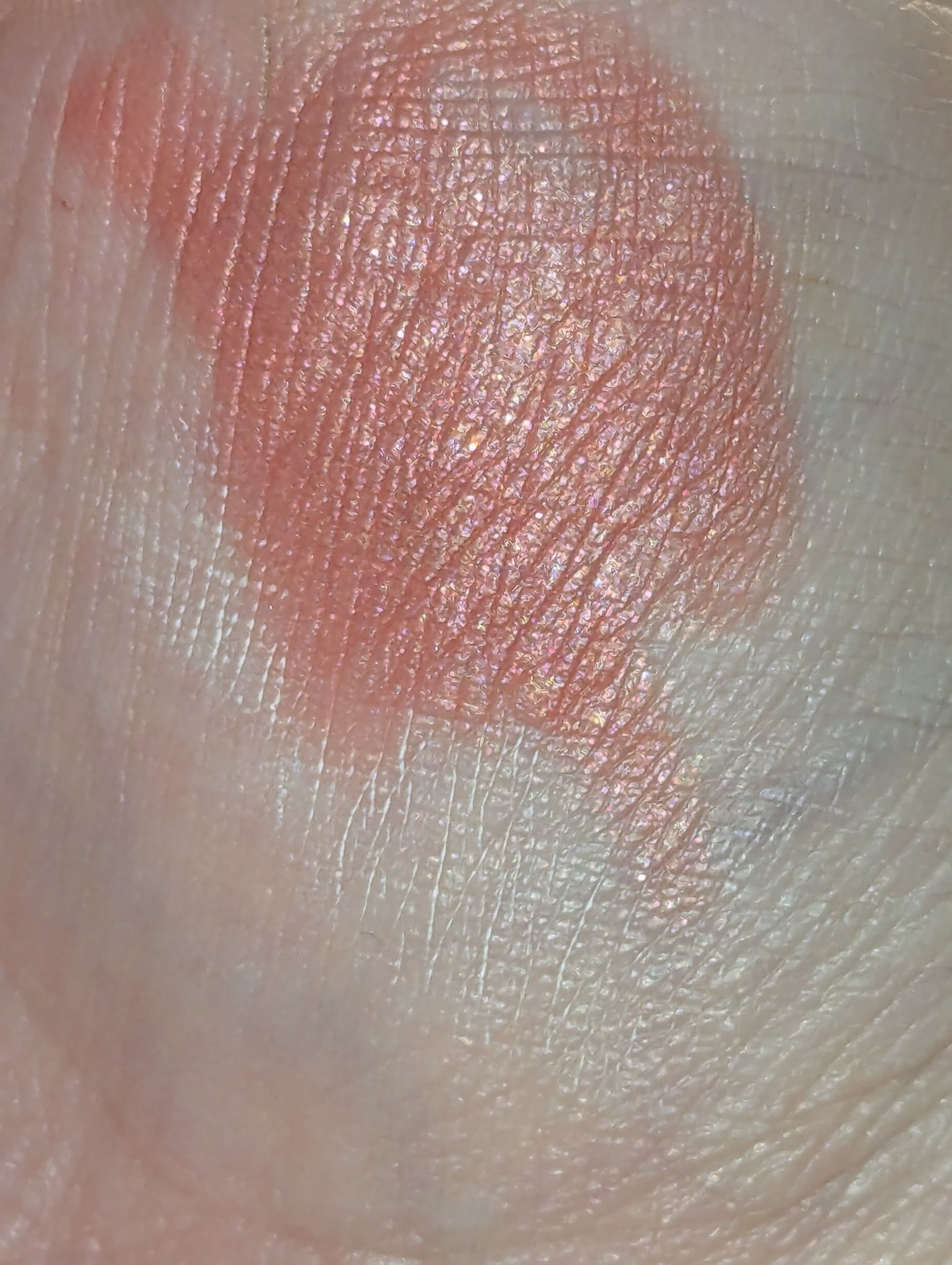 ぷっくりアイカラーペンシル 103 ロゼピンク（限定色）/ミゼルエディ/スティックアイシャドウを使ったクチコミ（3枚目）