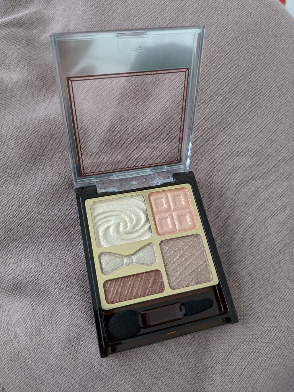 プレミアムガトーシャドウ/スウィーツ スウィーツ/アイシャドウパレットを使ったクチコミ（2枚目）