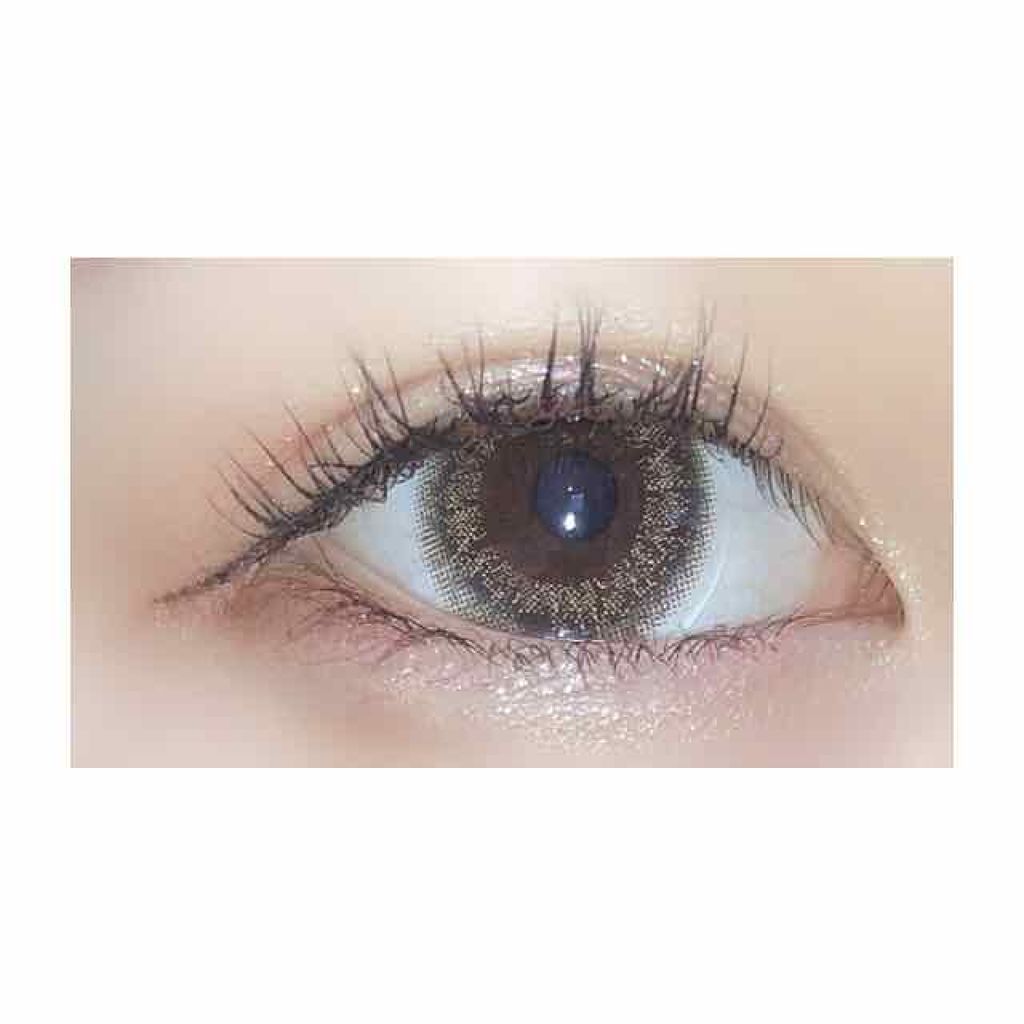 プリズム エアー シャドウ/CLIO/単色アイシャドウを使ったクチコミ（2枚目）