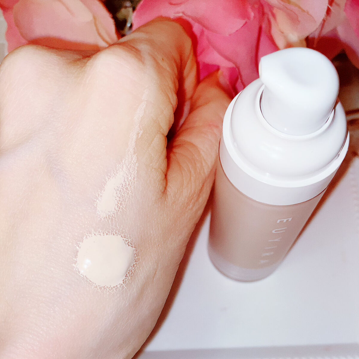 オールデイ ルミナス シルク ファンデーション/EUYIRA/リキッドファンデーションを使ったクチコミ（2枚目）