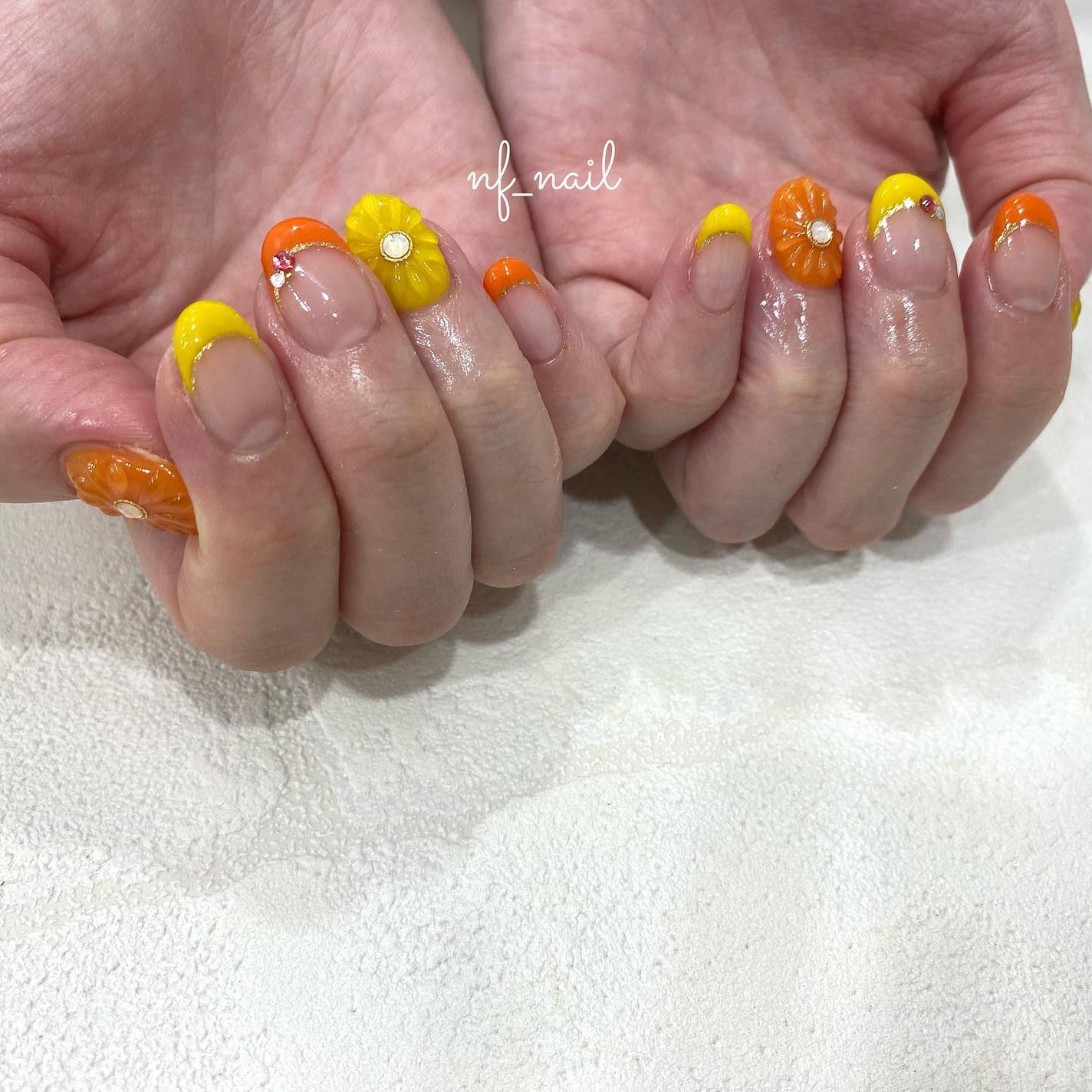 Natsumi◎nailist on LIPS 「drop.ぷくぷく🍬.#ネイル#ネイルデザイン#ネイルアー..」(2枚目)