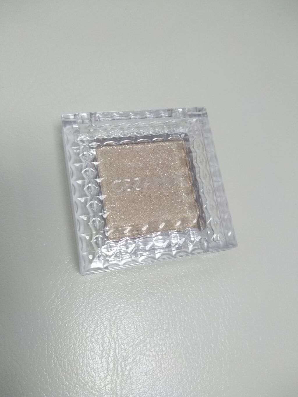 シングルカラーアイシャドウ/CEZANNE/単色アイシャドウを使ったクチコミ（3枚目）