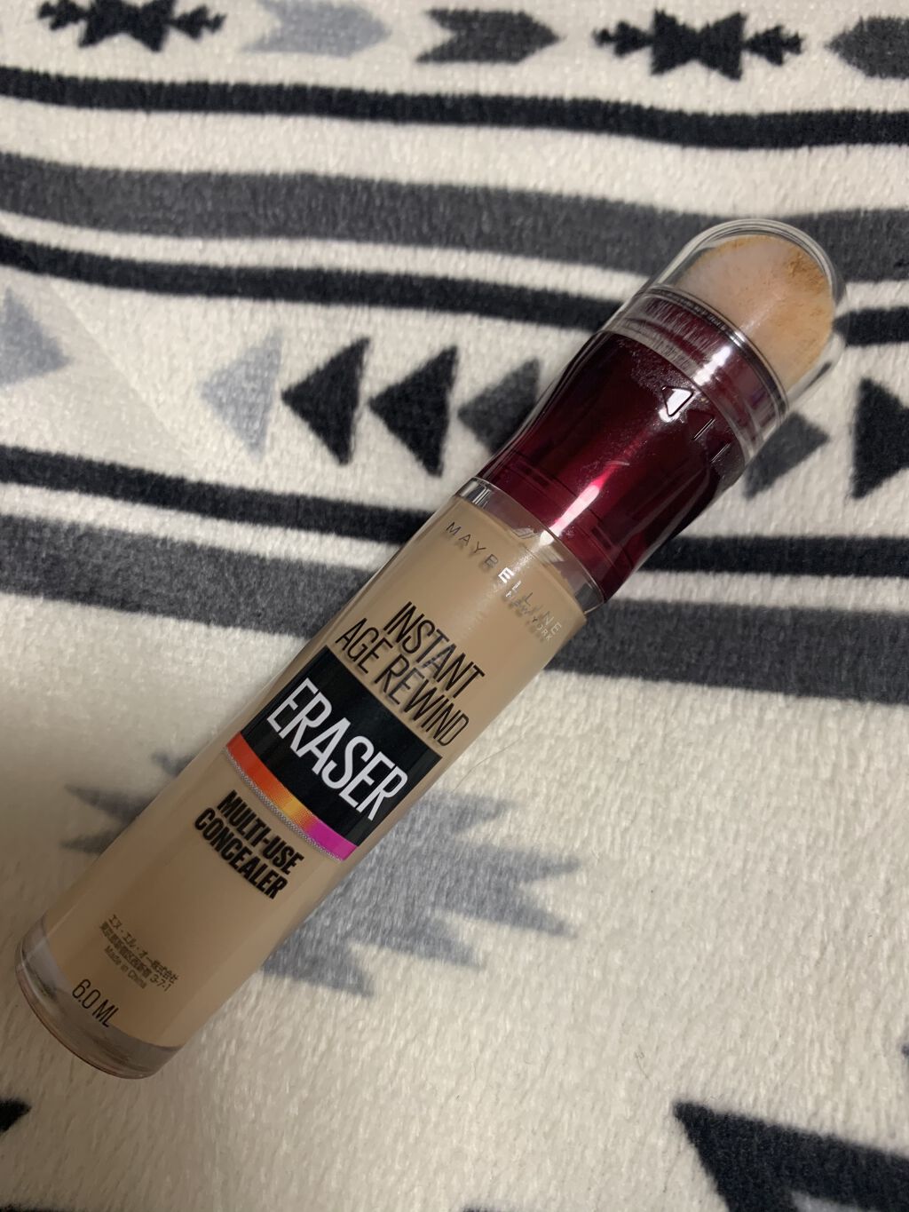 インスタント コンシーラー 122 標準的な肌色/MAYBELLINE NEW YORK/リキッドコンシーラーを使ったクチコミ（1枚目）