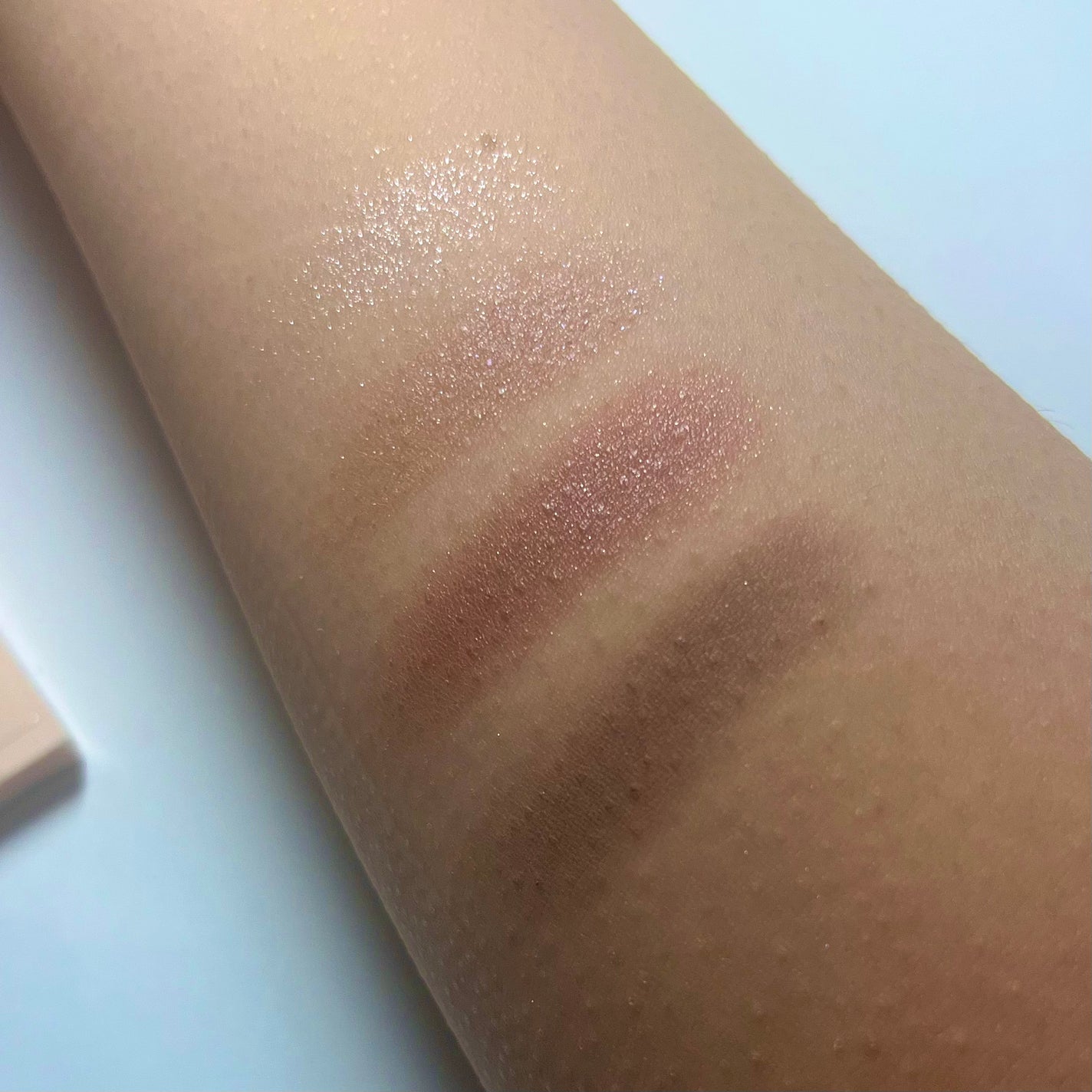 レブロン ダズル アイシャドウ クアッド/REVLON/アイシャドウパレットを使ったクチコミ(4枚目)