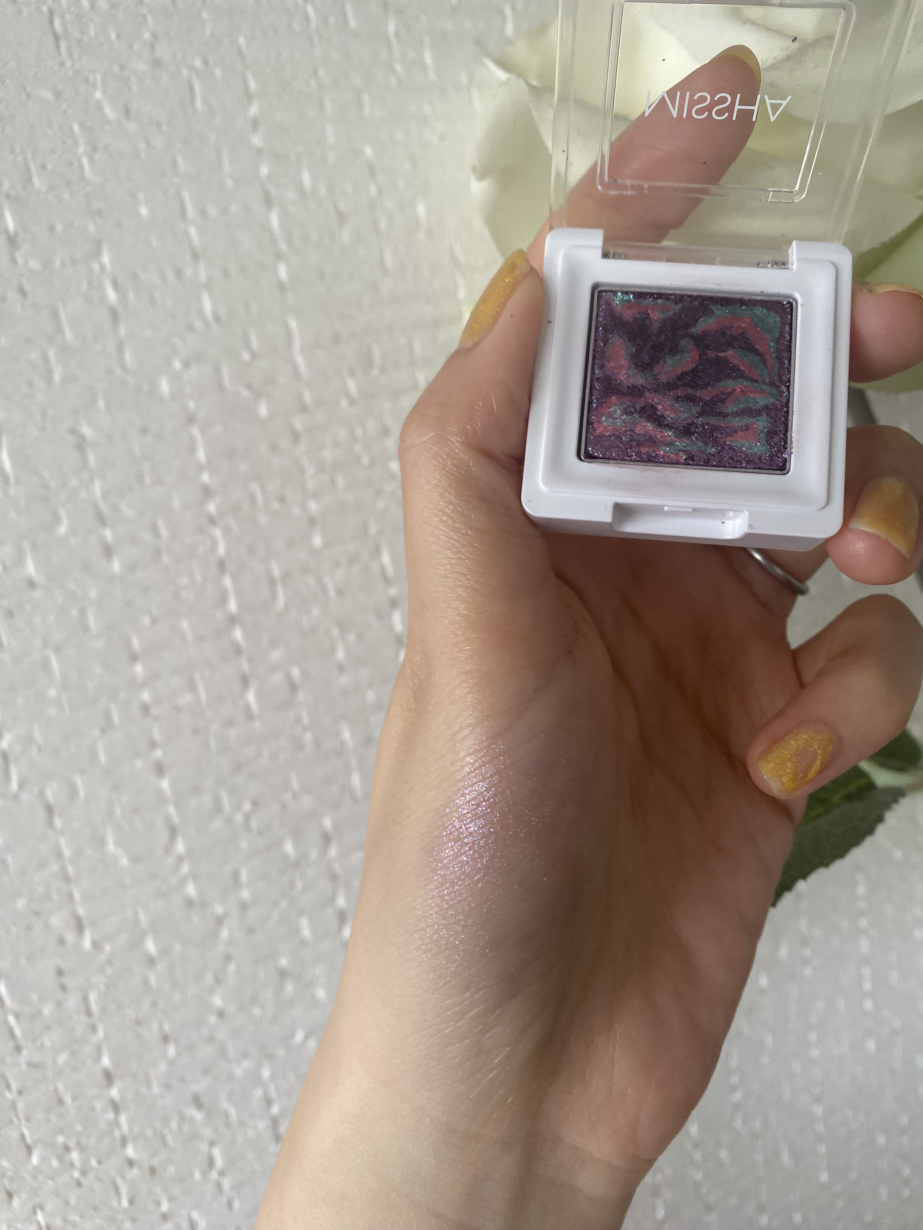 グリッタープリズム シャドウ マーブル/MISSHA/単色アイシャドウを使ったクチコミ（3枚目）