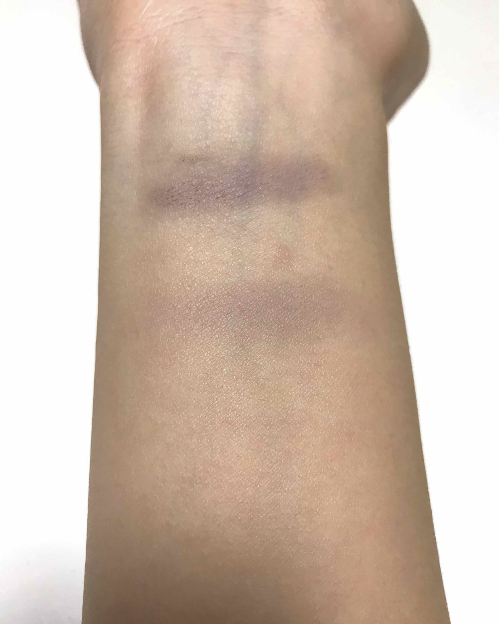 メイクアップカラーバリエーション/チャコット・コスメティクス/単色アイシャドウを使ったクチコミ(4枚目)