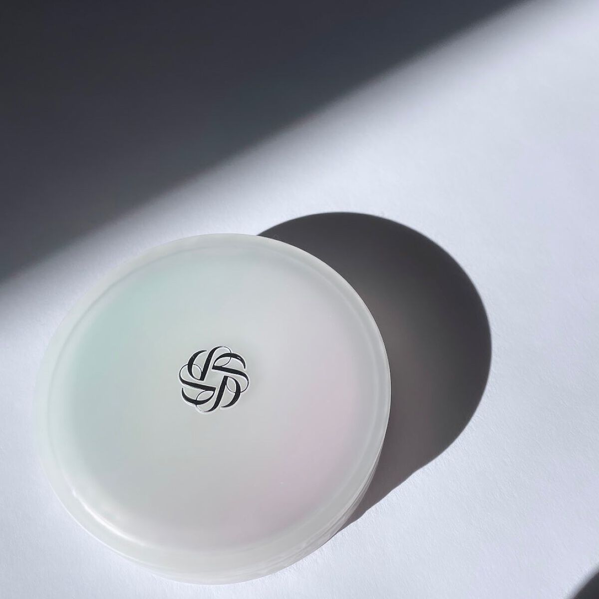 AQ オーラ リフレクター/DECORTÉ/プレストパウダーを使ったクチコミ(2枚目)