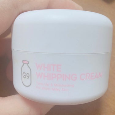 G9 SKINWHITE WHIPPING CREAMウユクリームホワイト💄まじでこれも、出た時にかってから、春とか秋に使ってる化粧下地💙💚💛💜❤💗💖肌が白くなるからさ、結構いいんだよねぇ🥰🤟
まじ、気