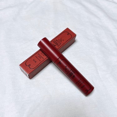 💄too cool for school/ARTCLASS NUAGE LIP💄

4 스너그 레드 (Snug Red)

韓国のインスタグラマーの方が使っていたので購入してみました💫
真紅の赤ってわ