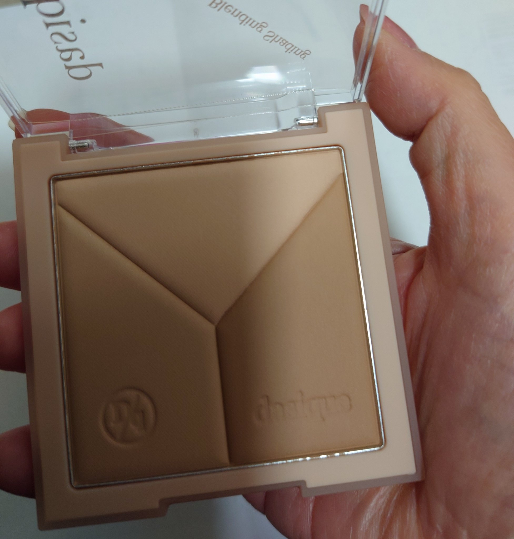 Vカットブレンディングシェーディング 01 ウォームブレンディング/dasique/シェーディングを使ったクチコミ（1枚目）