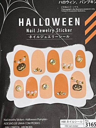 DAISO ネイルステッカーのクチコミ「DAISOネイルステッカー
HELLOWEEN🎃👻🦇🌙
ネイルジュエリーシール💎

✟†яi￠.....」（3枚目）