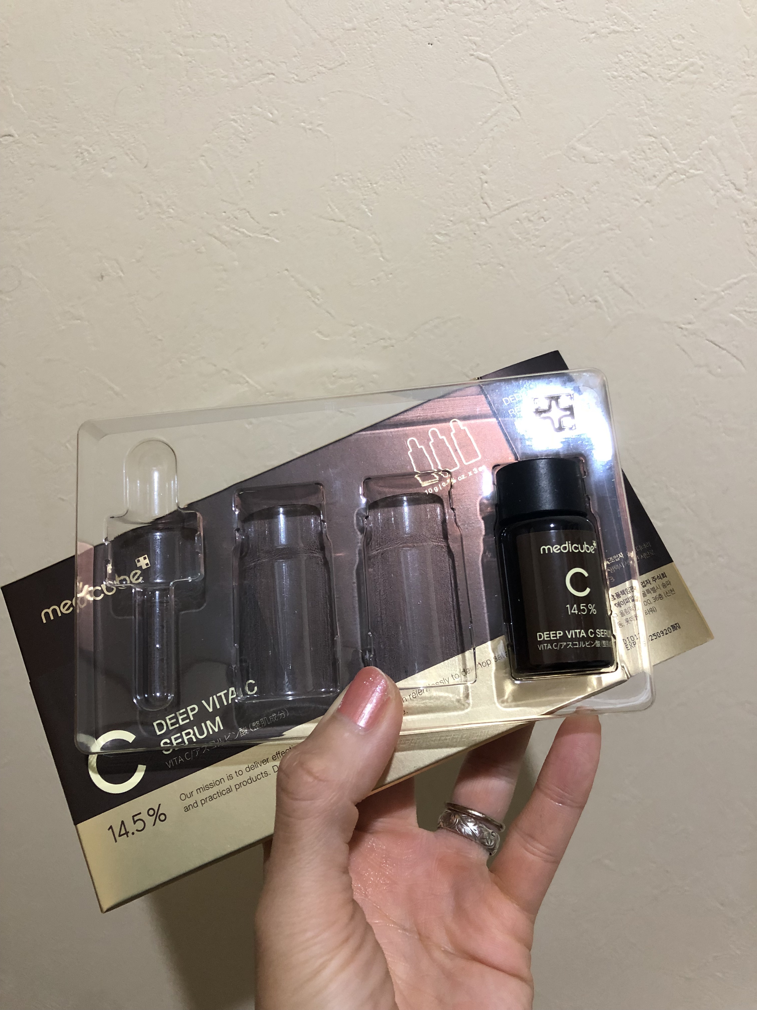 ディープビタCアンプル2.0/MEDICUBE/美容液を使ったクチコミ（1枚目）