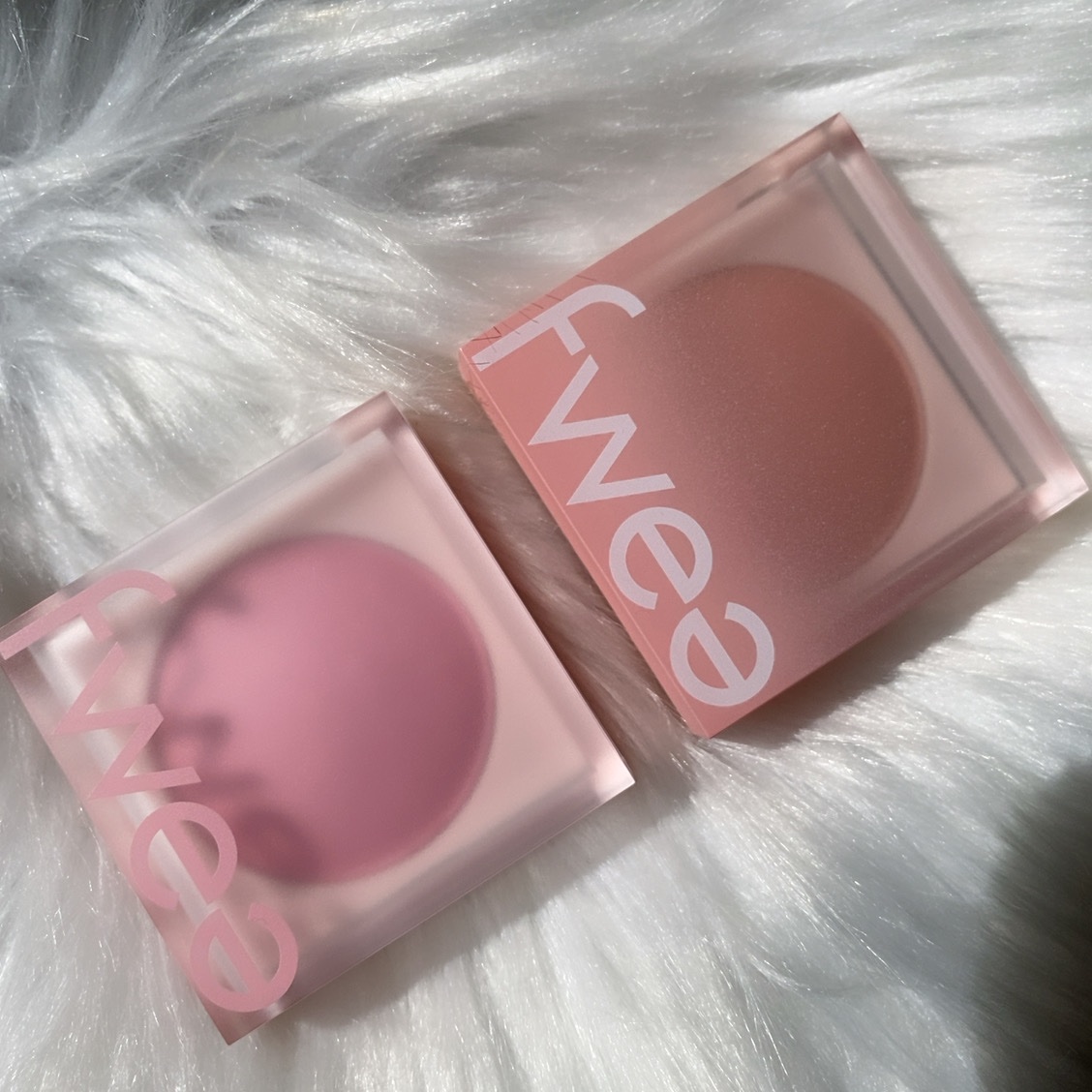 フィーチークメロウ 05 ラブミーライト/fwee/ジェル・クリームチークを使ったクチコミ（2枚目）