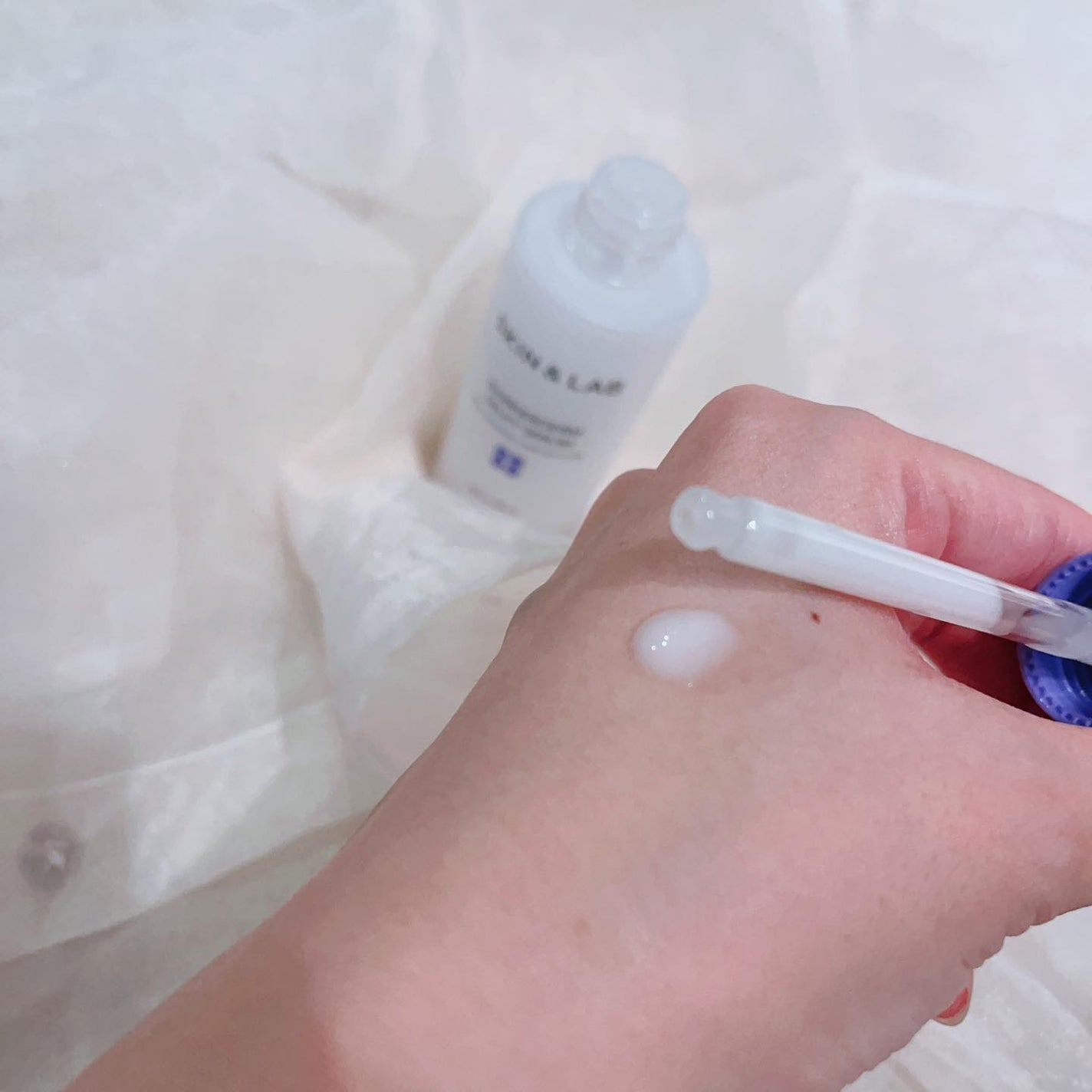 バリアダームミルキーセラム/SKIN&LAB/美容液を使ったクチコミ(2枚目)