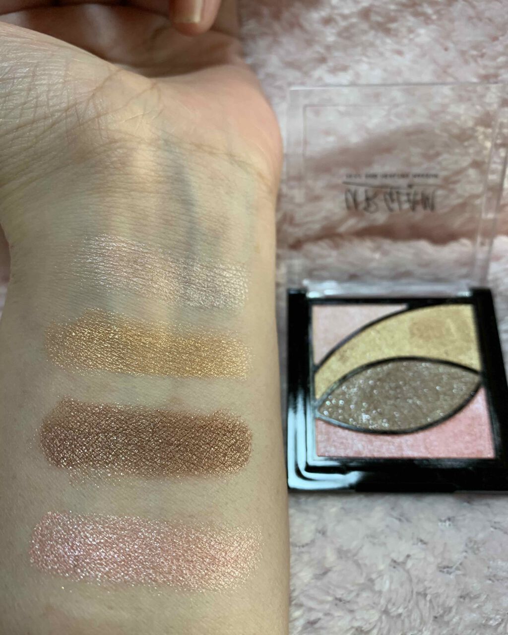 UR GLAM VELVET EYE COLOR PALETTE/U R GLAM/アイシャドウパレットを使ったクチコミ(3枚目)