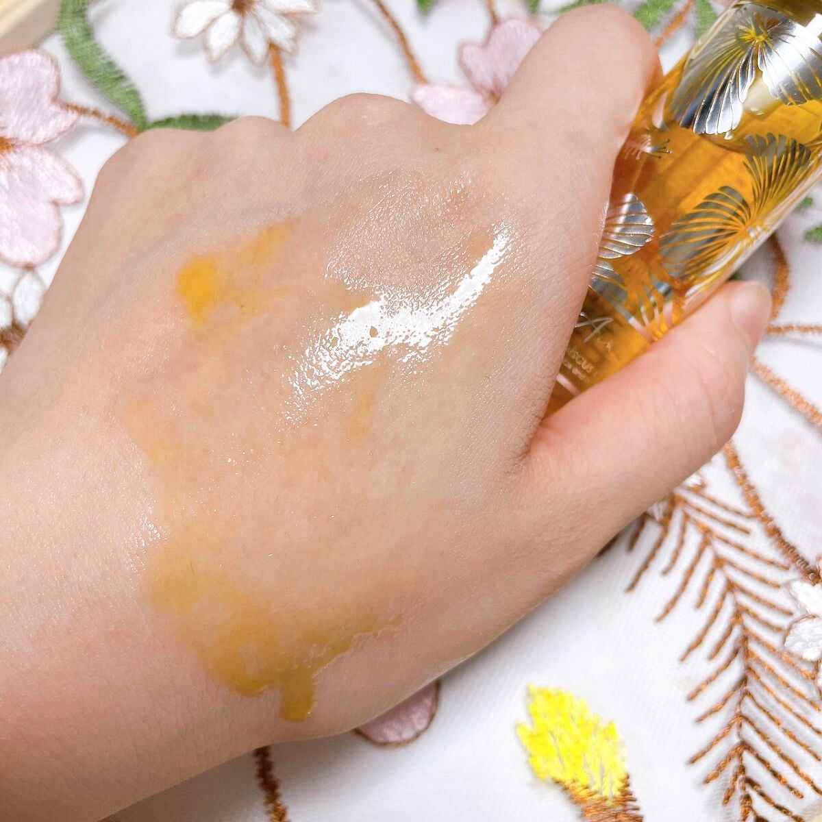 アイーナハイビスカスオイル/Aina/フェイスオイルを使ったクチコミ(8枚目)