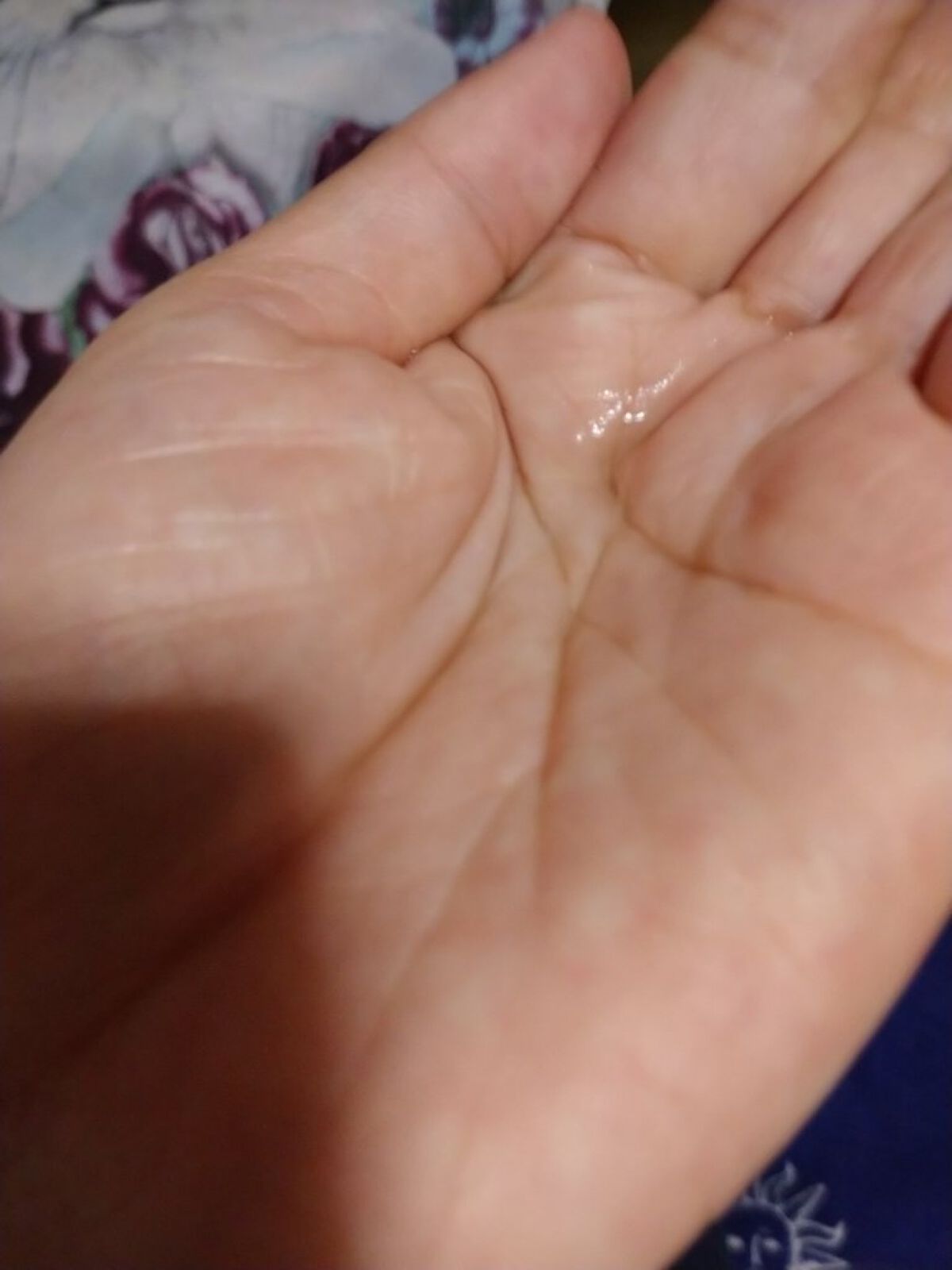 DAISO ダイソー メラシロC ホワイトニングローションのクチコミ「DAISO メラシロC 化粧水

220円でビタミンCが買えるのがスゴすぎる❣️
肌に浸透する.....」（2枚目）