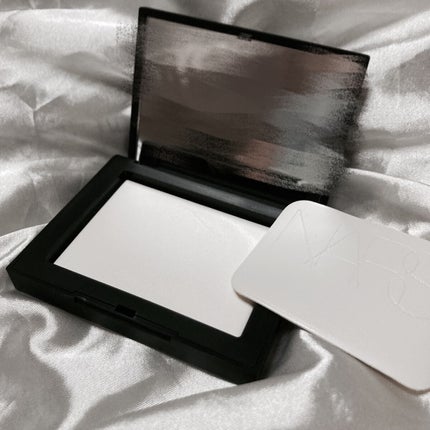 ライトリフレクティングセッティングパウダー プレスト N/NARS/プレストパウダーを使ったクチコミ(4枚目)